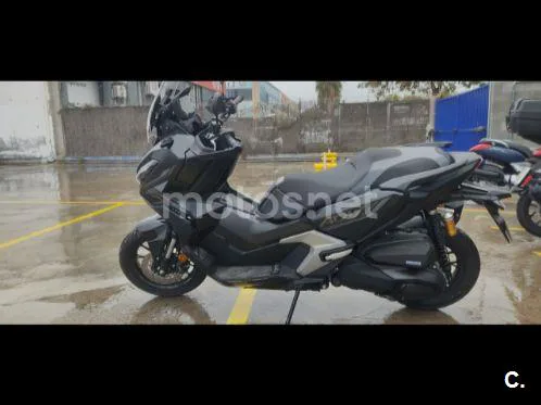 Honda ADV350 - Vista 5