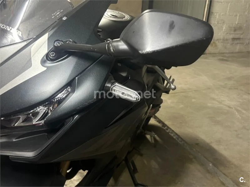 Honda CBR500R - Vista 6
