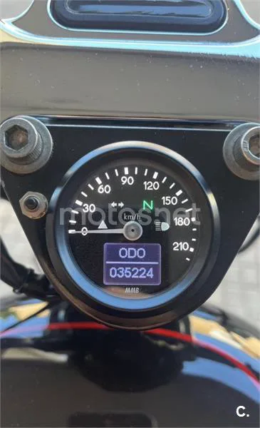 Harley-Davidson Sportster 883 - Vista 3