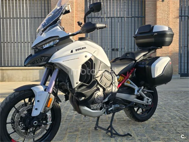 Ducati Multistrada V4 - Vista 3