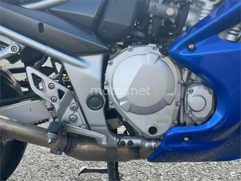 Suzuki Bandit 650S - Vista 8