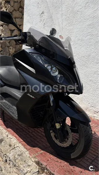 Kymco Super Dink 300 - Vista 3