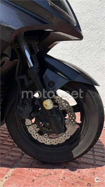 Kymco Super Dink 300 - Vista 4