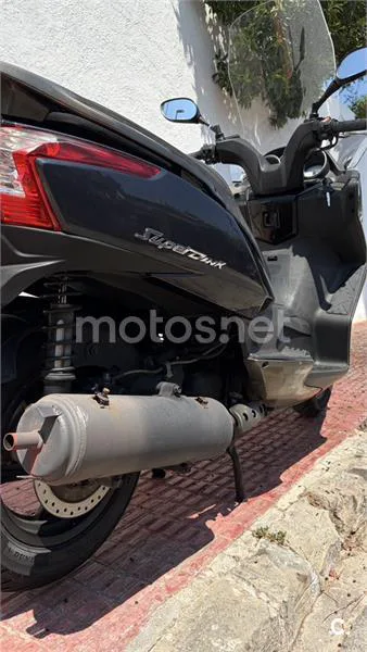Kymco Super Dink 300 - Vista 5