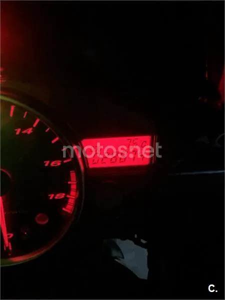Yamaha YZF-R6 - Vista 6
