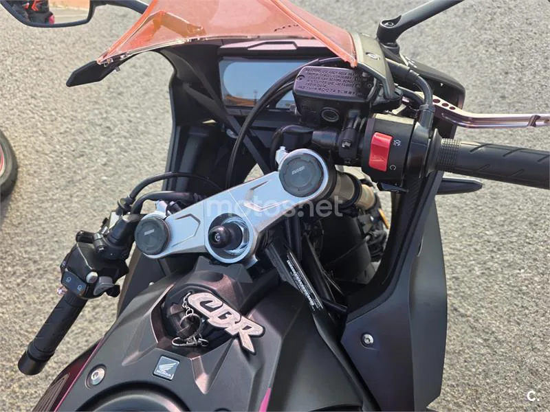Honda CBR650R - Vista 11