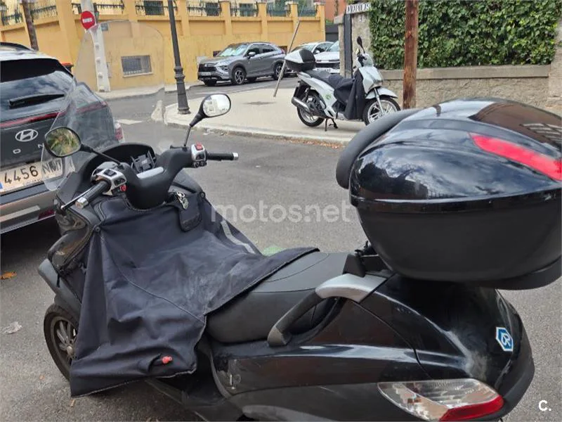 Piaggio MP3 250 - Vista 4