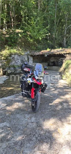 Triumph Tiger 900 - Vista 3