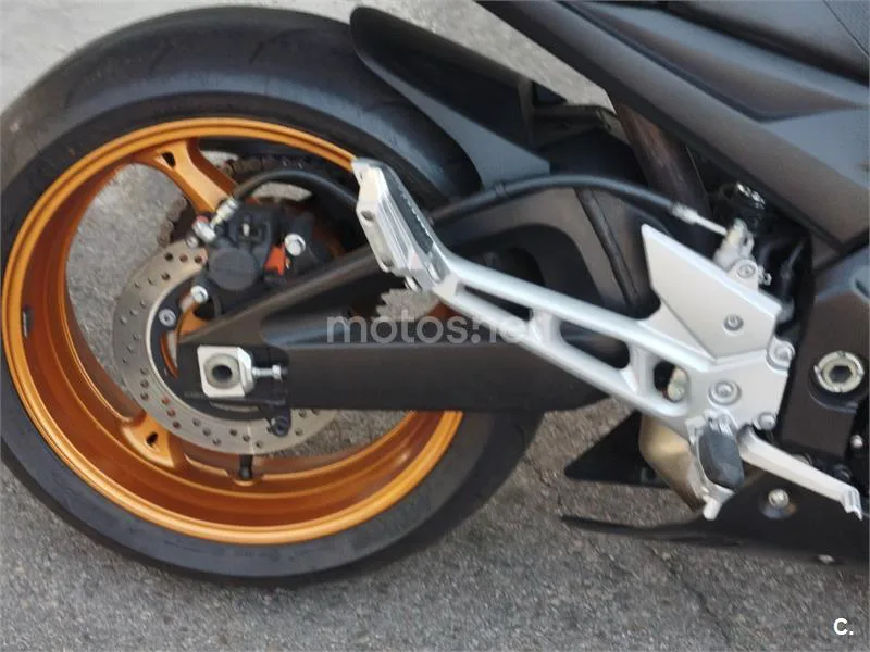 Suzuki GSR600 - Vista 11