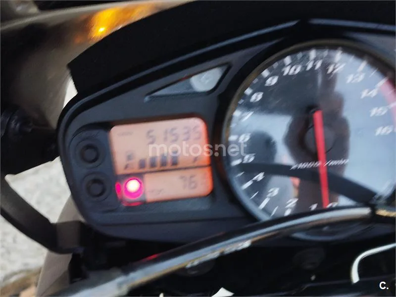 Suzuki GSR600 - Vista 16