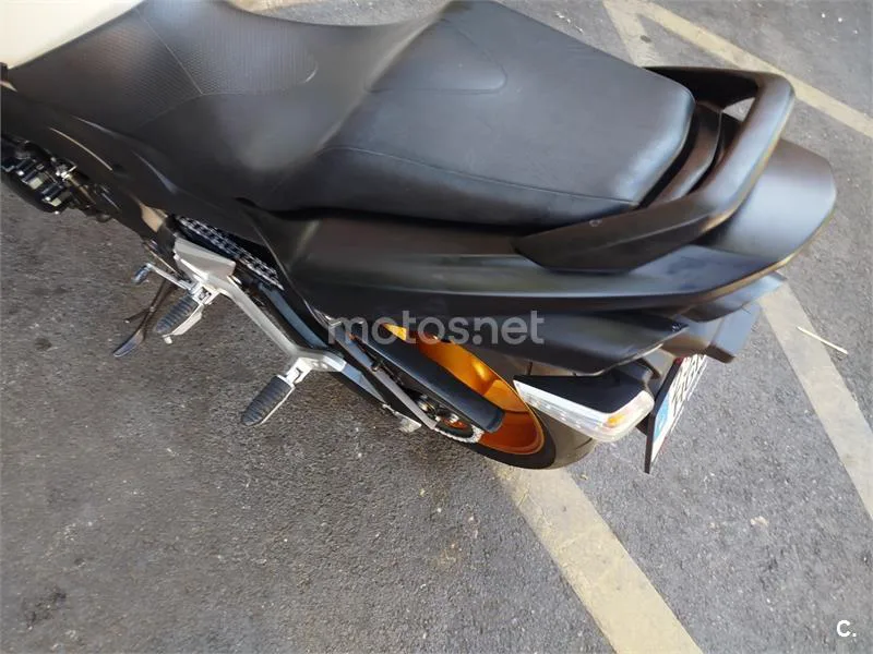 Suzuki GSR600 - Vista 20