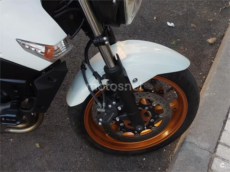 Suzuki GSR600 - Vista 21