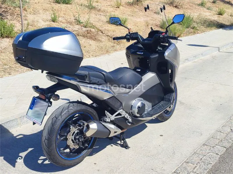 Honda Integra 750 S - Vista 4