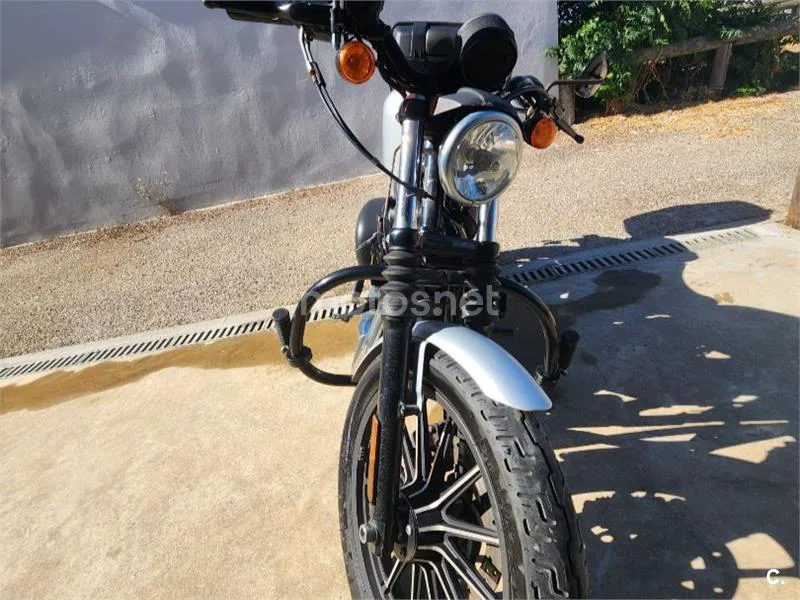 Harley-Davidson Iron 883 - Vista 4