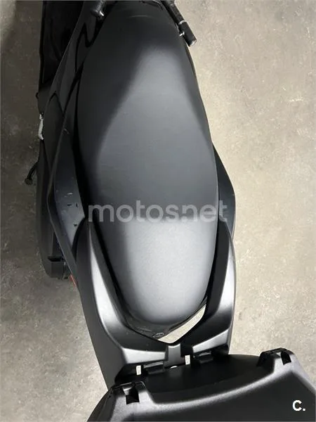 Yamaha NMAX - Vista 7