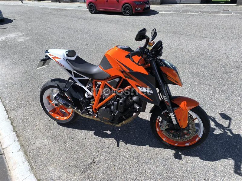 KTM 1290 Super Duke R - Vista 6