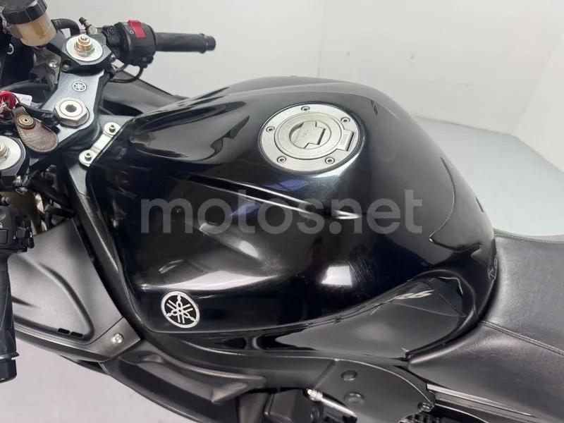 Yamaha YZF-R6 - Vista 11