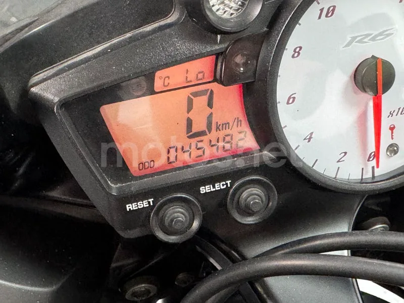 Yamaha YZF-R6 - Vista 14
