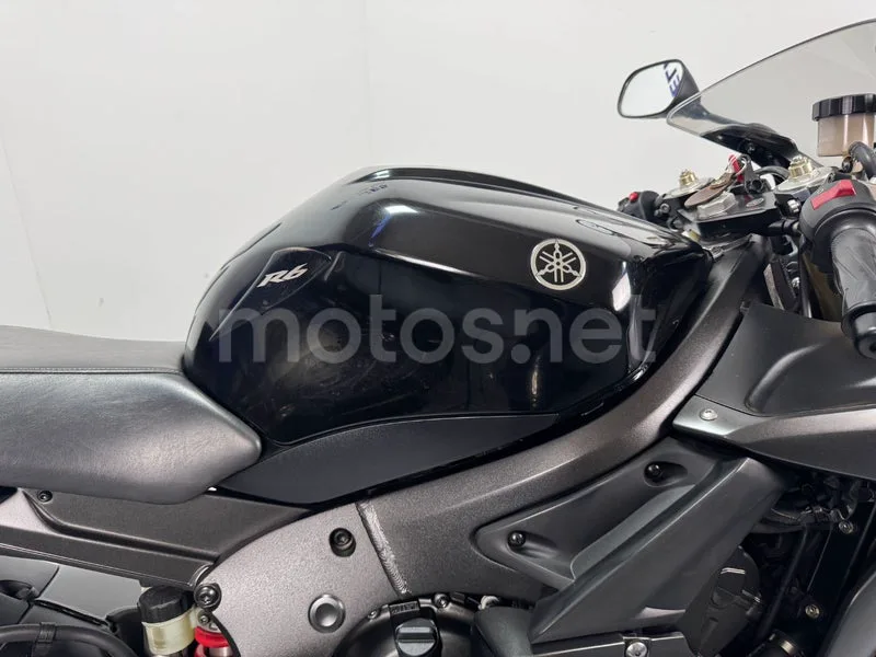 Yamaha YZF-R6 - Vista 19