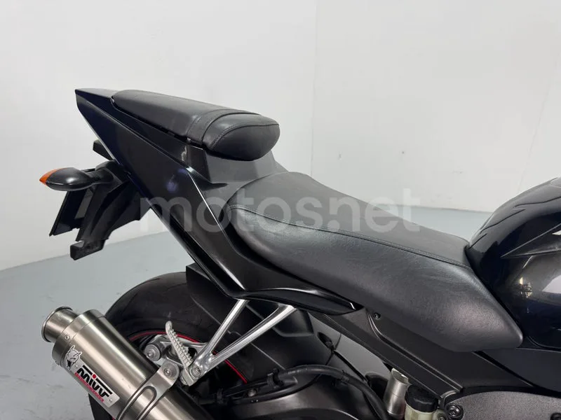 Yamaha YZF-R6 - Vista 22