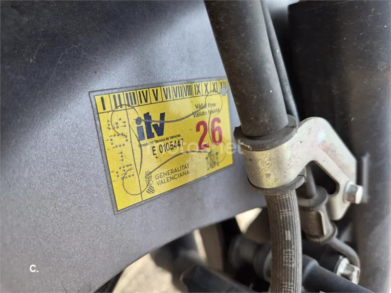 Suzuki Burgman 125 - Vista 12