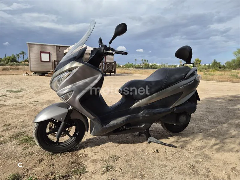 Suzuki Burgman 125 - Vista 8