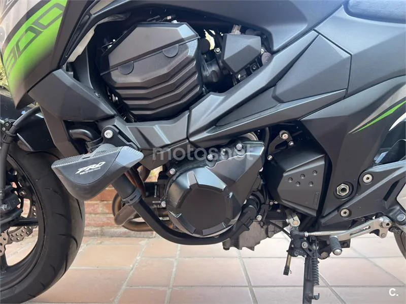 Kawasaki Z800 - Vista 6