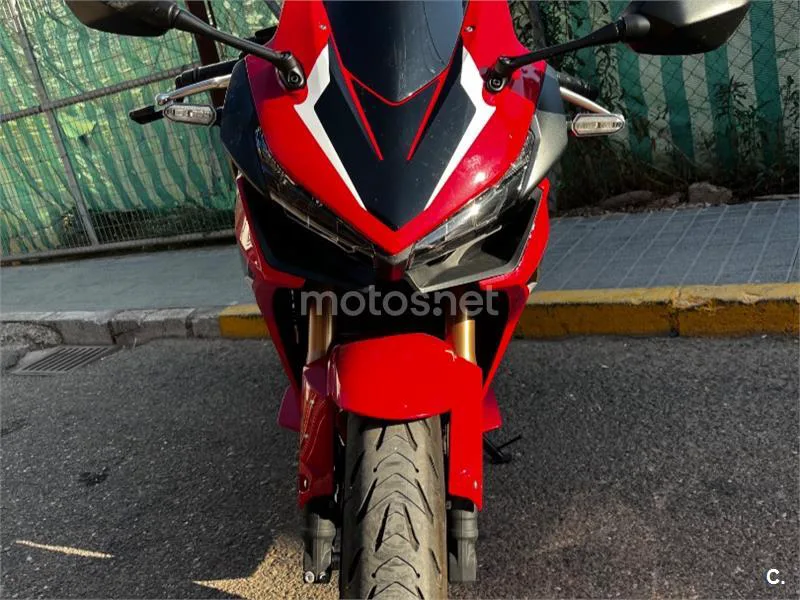 Honda CBR500R - Vista 4