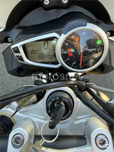 Triumph Street Triple - Vista 6