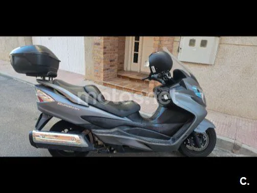 Suzuki Burgman 400 - Vista 6