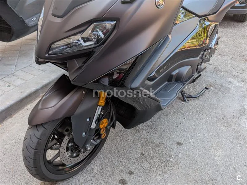 Yamaha TMAX - Vista 3