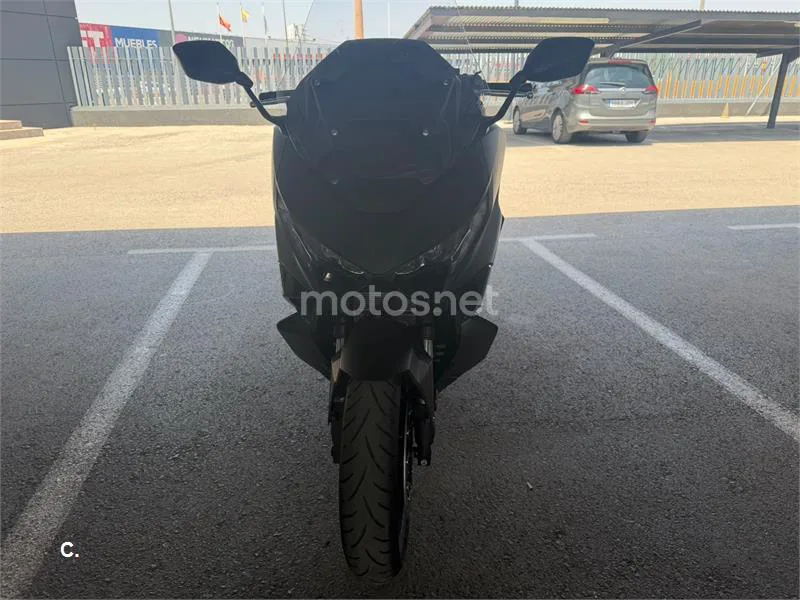 Honda Forza 750 - Vista 4