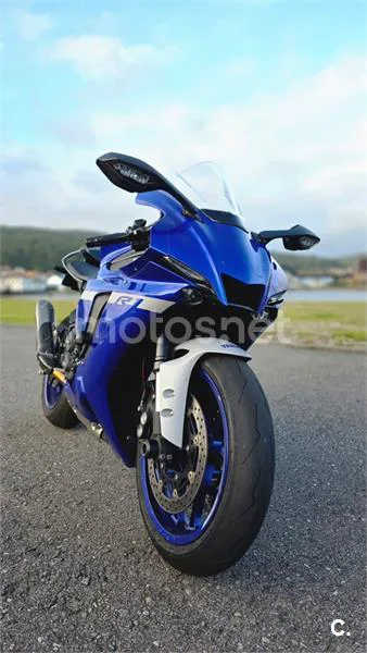 Yamaha YZF-R1 - Vista 5