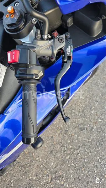 Yamaha YZF-R1 - Vista 7