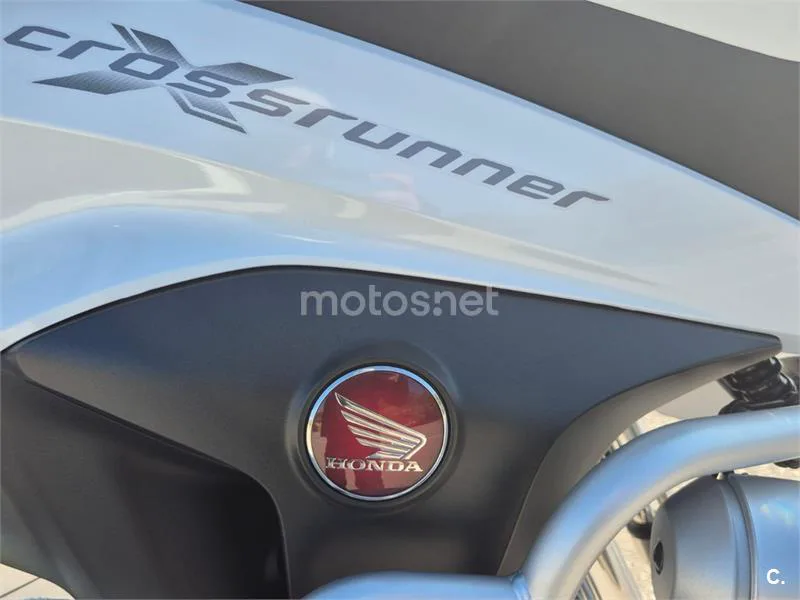 Honda VFR800X Crossrunner - Vista 8