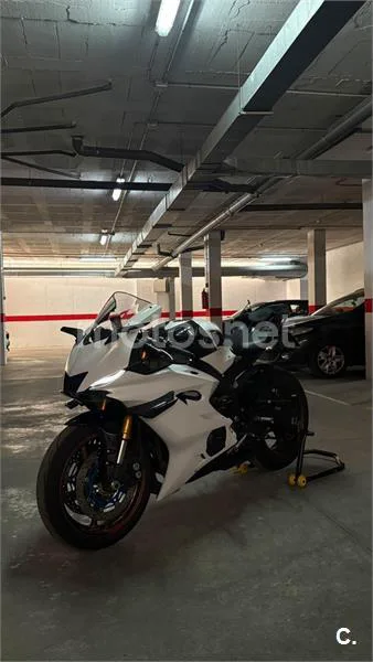 Yamaha YZF-R6 13.500 € 2018 Alicante - 1