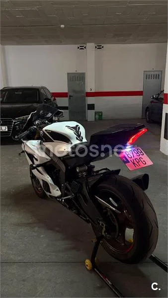 Yamaha YZF-R6 - Vista 3