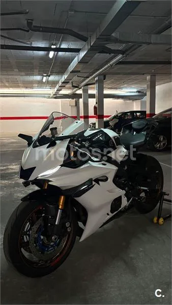 Yamaha YZF-R6 - Vista 4
