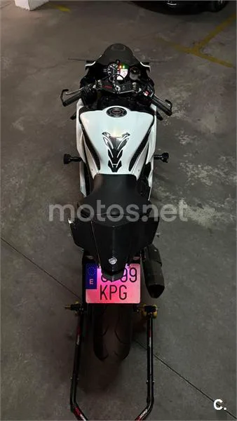 Yamaha YZF-R6 - Vista 8