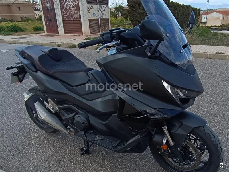 Honda Forza 750 - Vista 3