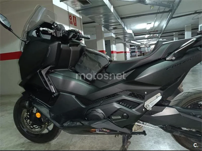 Honda Forza 750 - Vista 9
