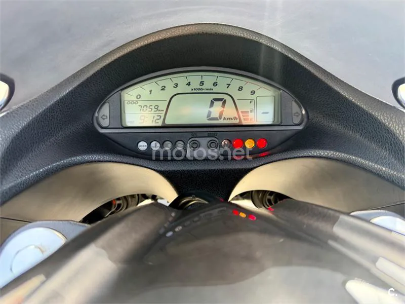 Honda DN-01 - Vista 3