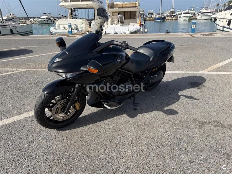Honda DN-01 - Vista 6