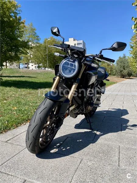 Honda CB650R 8390 € 2025 Araba - 1