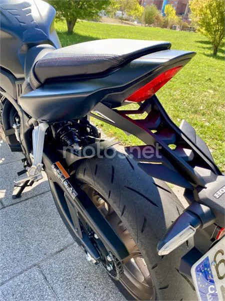 Honda CB650R - Vista 3