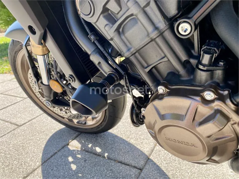 Honda CB650R - Vista 5