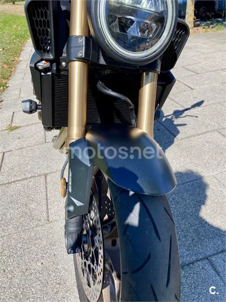 Honda CB650R - Vista 10