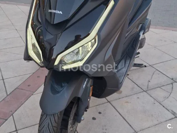 Honda Forza 125 - Vista 5