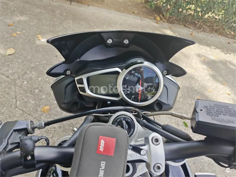 Triumph Street Triple - Vista 13