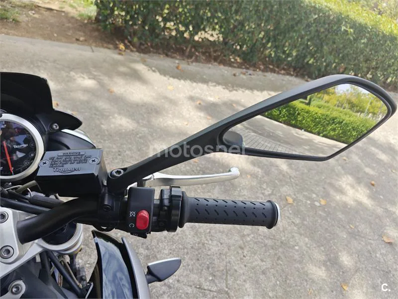 Triumph Street Triple - Vista 14